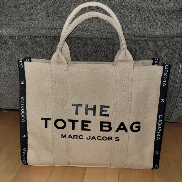 Marc Jacobs Handbags - The Tote Bag Marc Jacobs